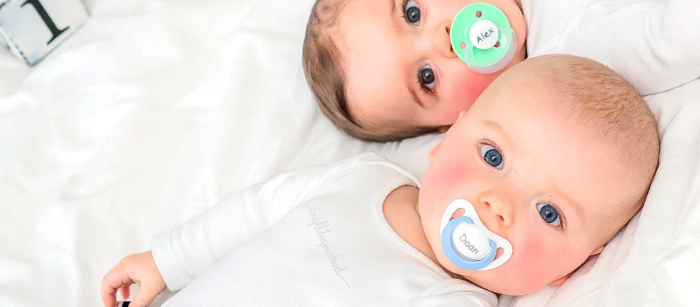 Namnnappar från världens ledande napptillverkare